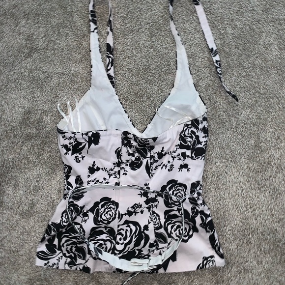 White House Black Market Floral Top w Belt size 4 - Picture 9 of 13